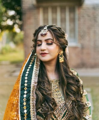 braided-crown-pakistani-bridal-hairstyles